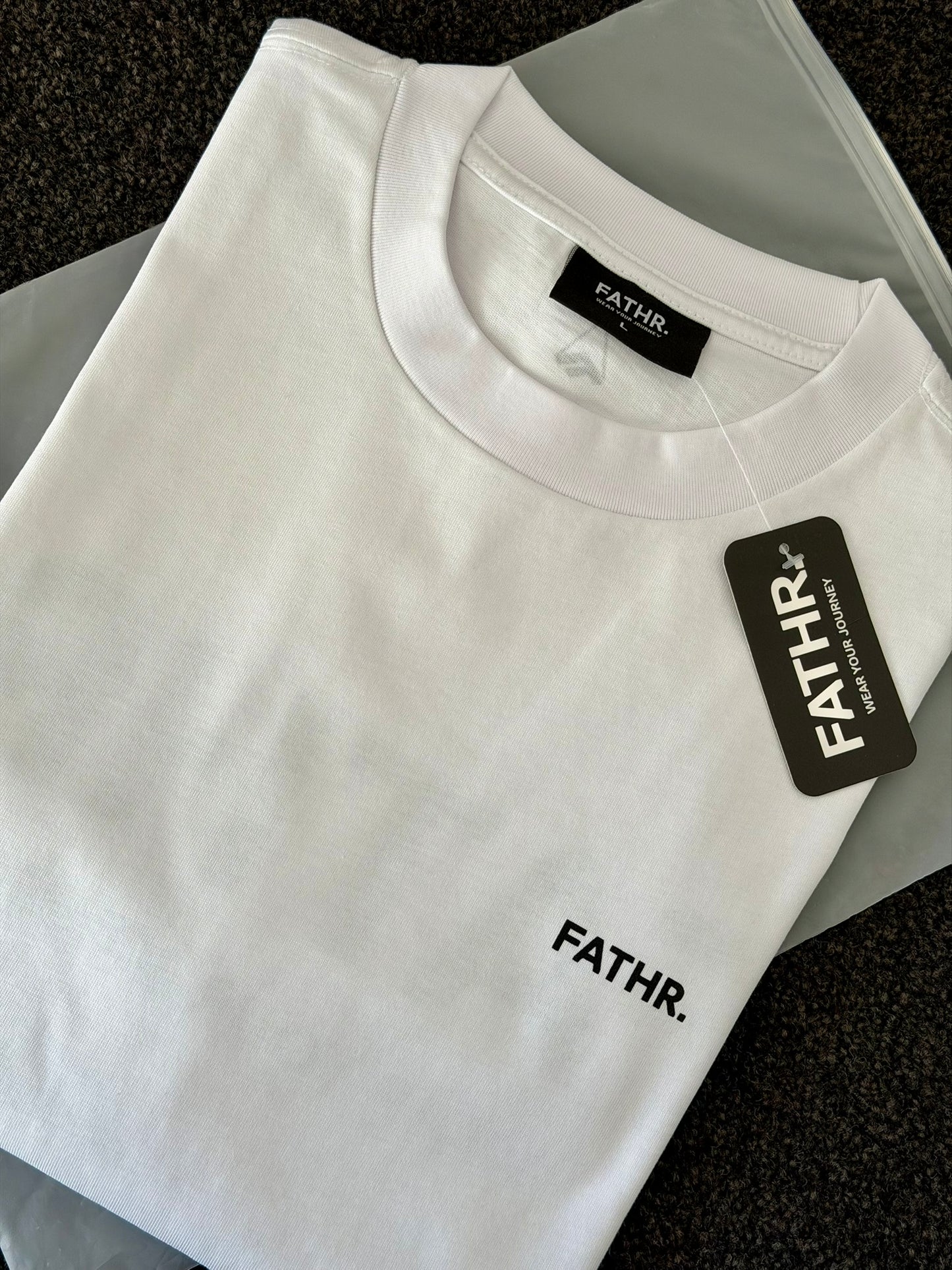 Simple Tee - WHITE